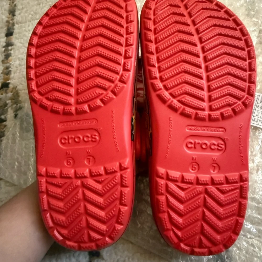 Crocs Lightning McQueen Design - Picture 4 of 4